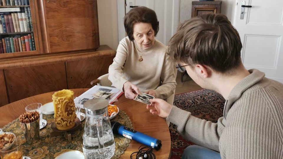 Schüler unterwegs: Unser "Reporter" erfährt Geschichte aus erster Hand.